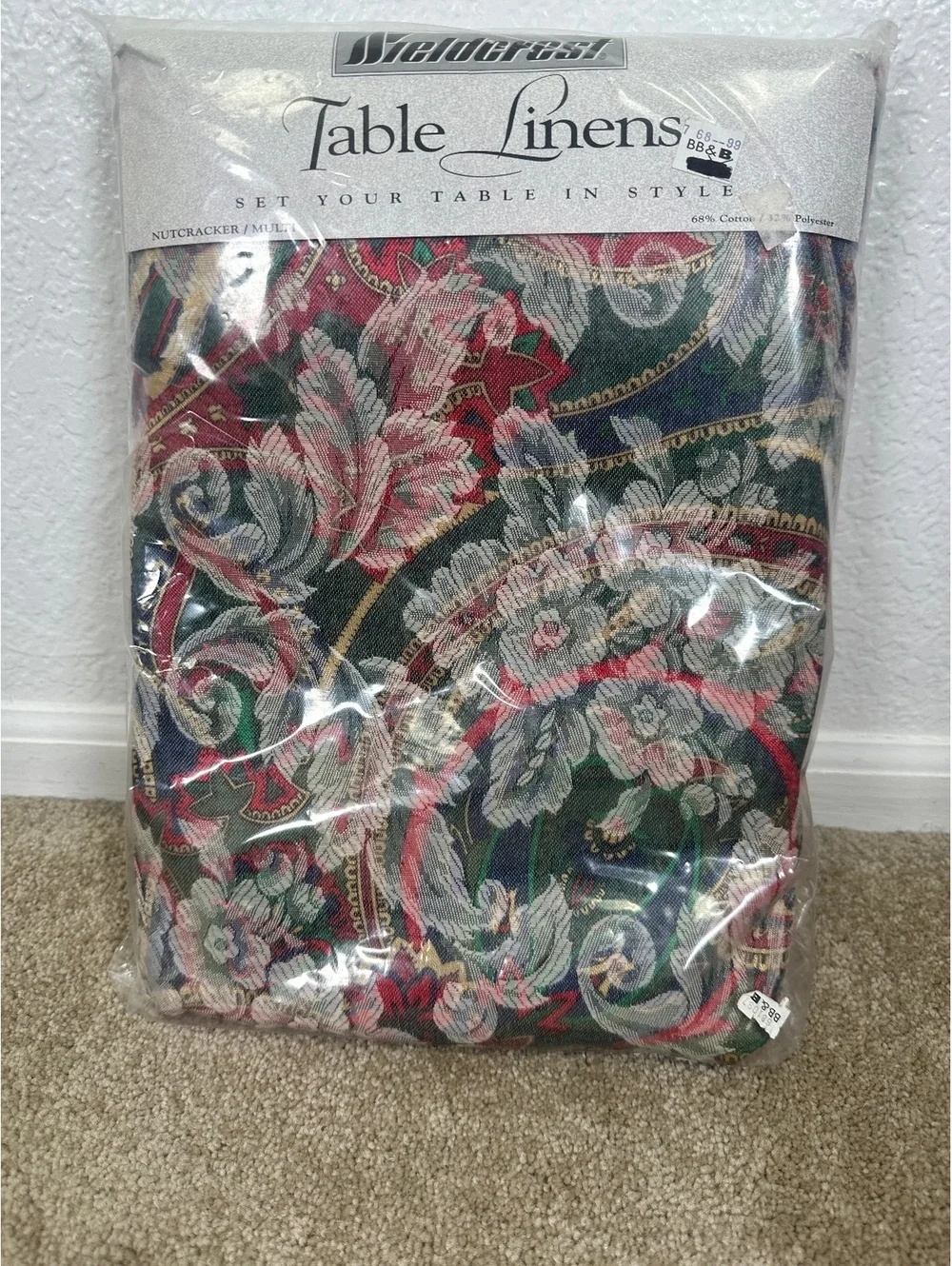 VTG New Tablecloth 60X120 Oblong Tapestry Christmas Nutcracker Red Green
